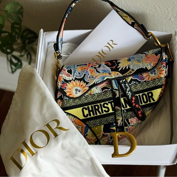 2022 Embroidered Zodiac Dior Saddle bag - Picture 1 of 14